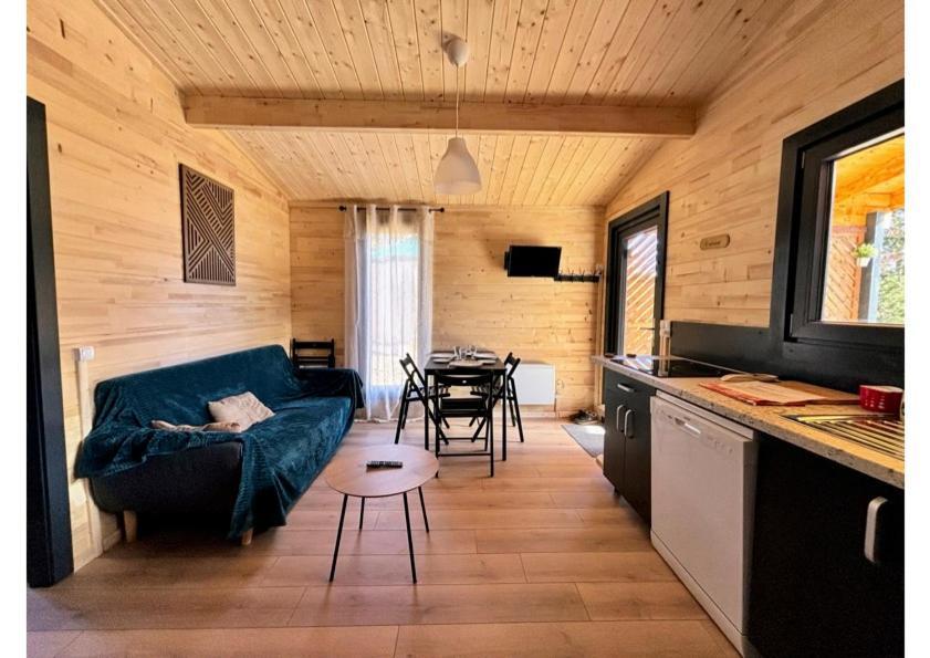 Parc Residentiel De Loisir : Le Loup Blanc Du Riou Hotel บาร์เซอลอนเน็ต ภายนอก รูปภาพ