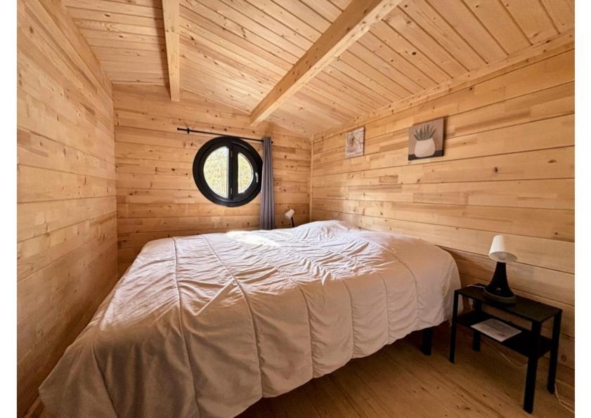 Parc Residentiel De Loisir : Le Loup Blanc Du Riou Hotel บาร์เซอลอนเน็ต ภายนอก รูปภาพ