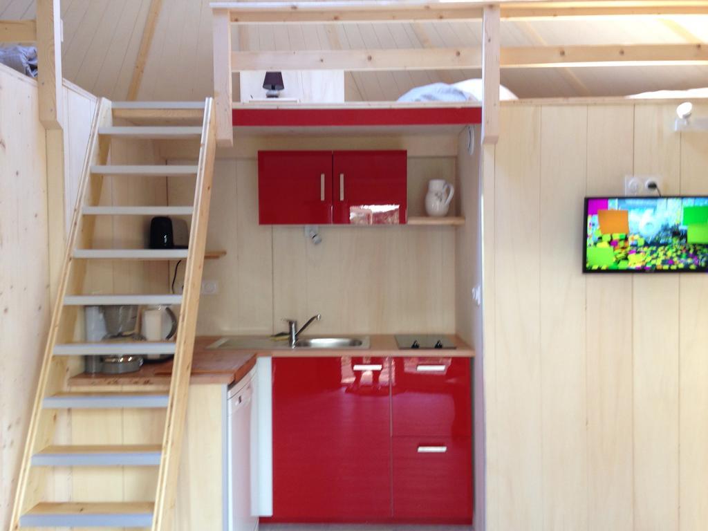 Parc Residentiel De Loisir : Le Loup Blanc Du Riou Hotel บาร์เซอลอนเน็ต ภายนอก รูปภาพ