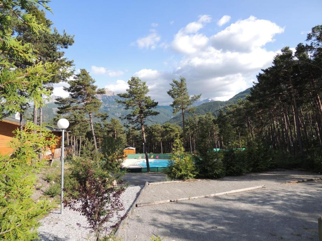 Parc Residentiel De Loisir : Le Loup Blanc Du Riou Hotel บาร์เซอลอนเน็ต ภายนอก รูปภาพ