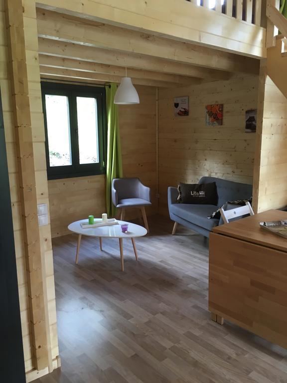 Parc Residentiel De Loisir : Le Loup Blanc Du Riou Hotel บาร์เซอลอนเน็ต ภายนอก รูปภาพ