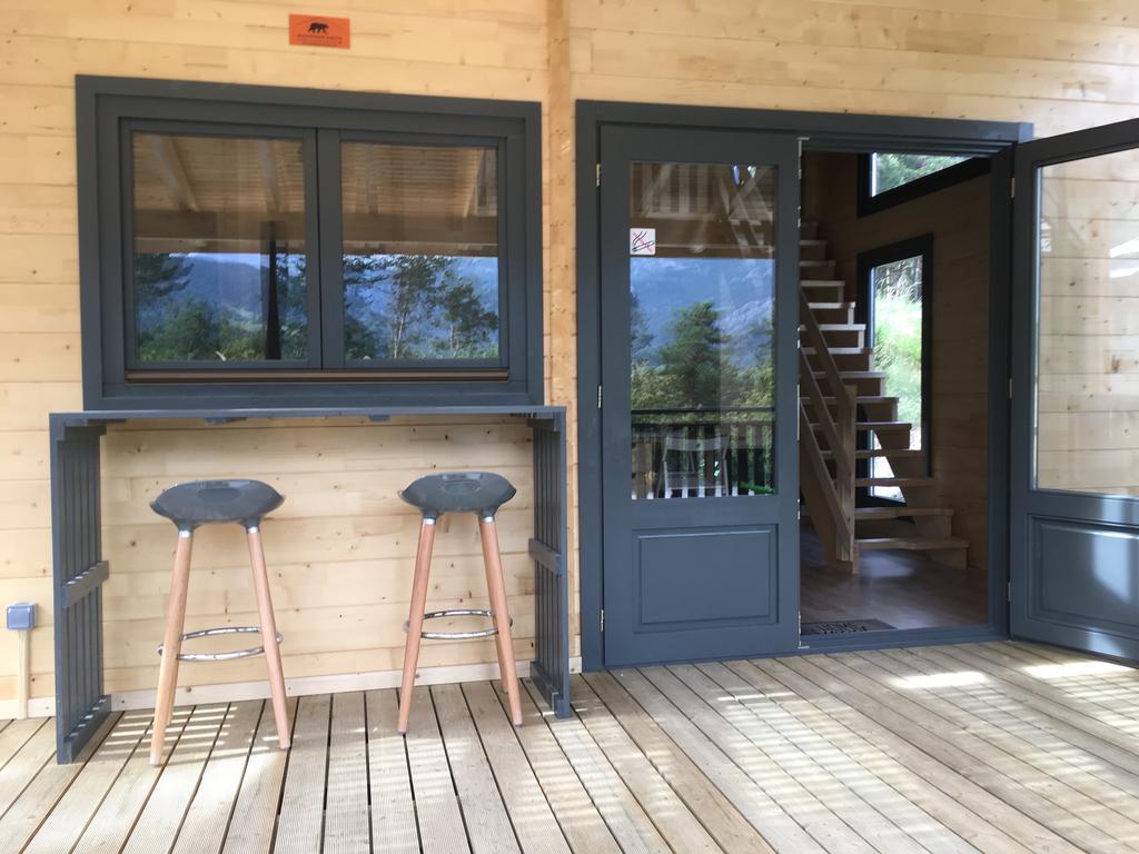 Parc Residentiel De Loisir : Le Loup Blanc Du Riou Hotel บาร์เซอลอนเน็ต ภายนอก รูปภาพ