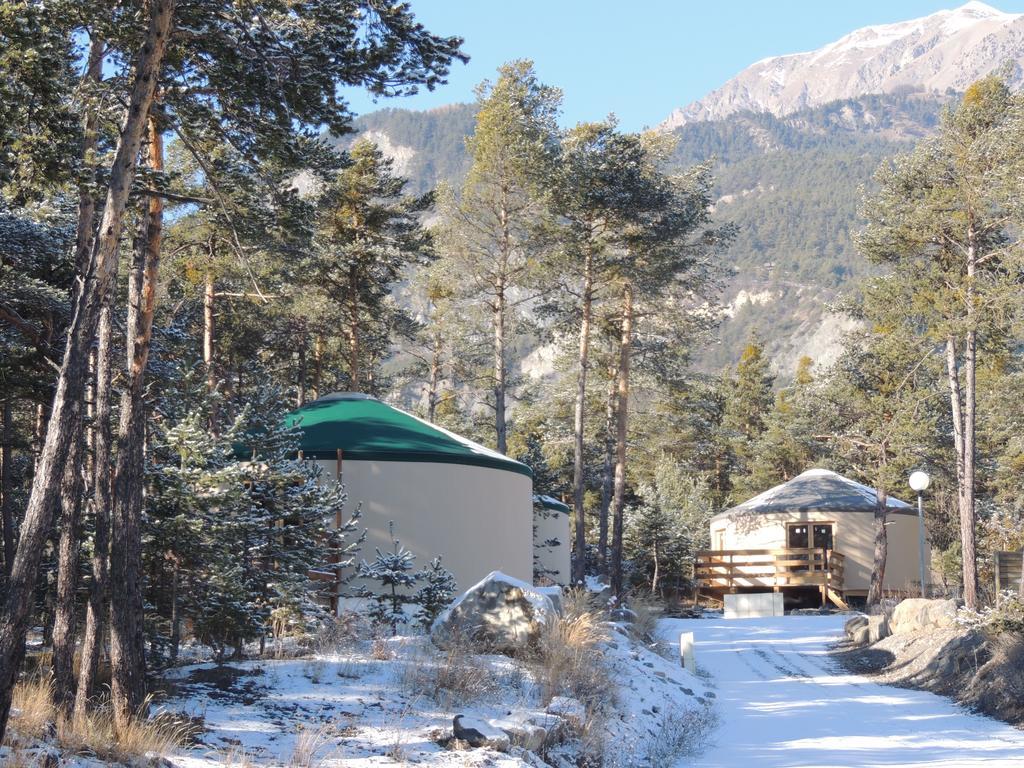 Parc Residentiel De Loisir : Le Loup Blanc Du Riou Hotel บาร์เซอลอนเน็ต ภายนอก รูปภาพ