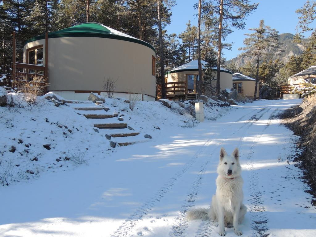 Parc Residentiel De Loisir : Le Loup Blanc Du Riou Hotel บาร์เซอลอนเน็ต ภายนอก รูปภาพ